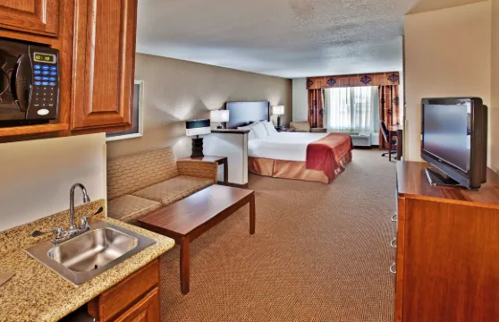 智選假日套房酒店迪比克，西