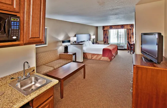 智選假日套房酒店迪比克，西