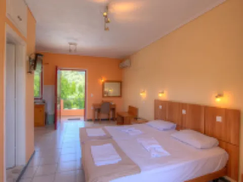Calderimi Lefkada Hotels in Ellomeno