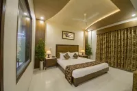 The Grand Vinayak Hotel Hotels near H.G. Electronics (Hully Gully Games)