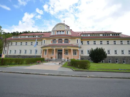 Beautiful Apartment in a Spa Resort, Only 2,5 km from the Jáchymov Chairlift - Keilberg