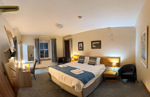 斯特羅姆內斯費瑞酒店