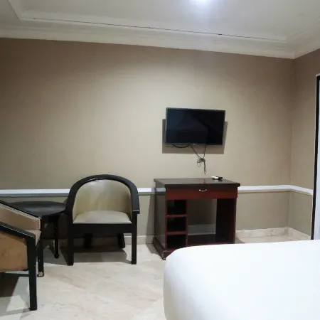 Hotel Istana Permata Dinoyo
