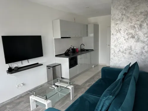 Cozy 2-Room Penthouse Lakeview W14 - Swimmingpools