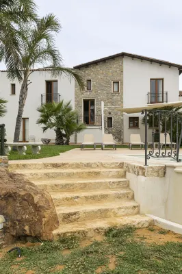 لا كورتي ديل سولي Hotels near Casamatta di Guidaloca