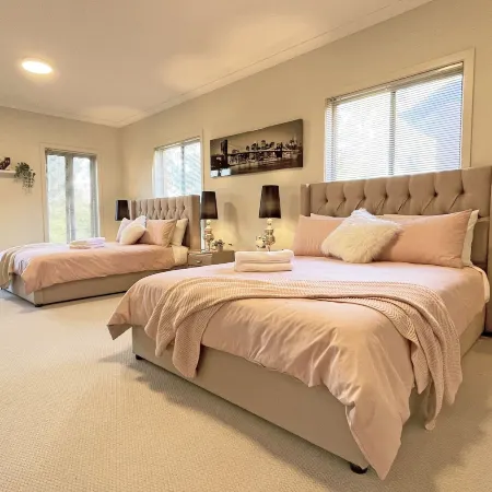 Spacious 7BRM 5-Bathroom Rental House