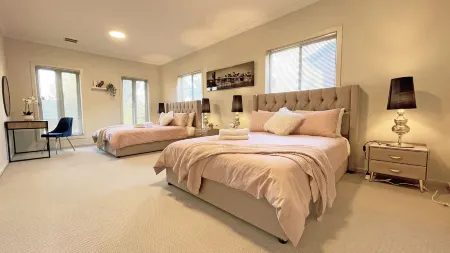 Spacious 7BRM 5-Bathroom Rental House