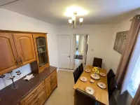 Impeccable 4-Bed Home Away from Home in Swindon Hotels in Swindon