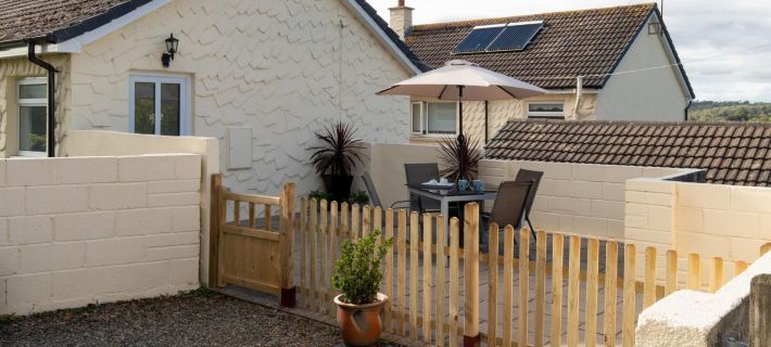 St Helens Apartment 1 - Short Walk to Beach Hoteles en Amroth