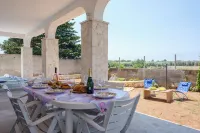 Villa Levante Sea View with Air Conditioning, Parking and Wi-Fi