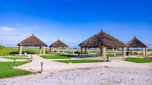 Seaview - Sleeps 3 - Access to Beach - Bakau Hotels in Bakau