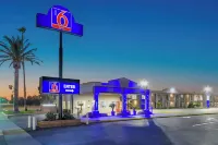 Studio 6 Suites Madera, CA - Yosemite