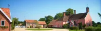 Colston Hall Farmhouse B&B Hotels in Badingham