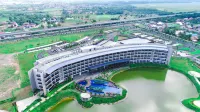 Hotel Santika Premiere Bandara - Palembang Hotel di Kecamatan Sukarami