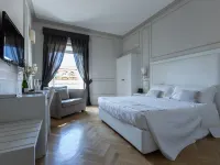 Residenza Scipioni Luxury B&B Отели рядом с достопримечательностью «Площадь Рисорджименто»