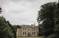 Cleatham Hall - parking