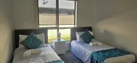 Penguin Retreat Hotels in Penguin