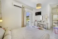 Hotel Benois Hotels in Megas Yialos-Nites
