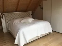 Loft right on the lake !!!