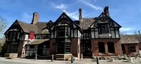The Talbot and Apartment Hotel di 
