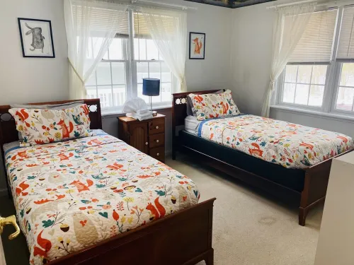 Four-Season Retreat by the Lake; pet friendly! Hotels in Edinburg