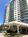 Beautiful apartment- just across the beach!