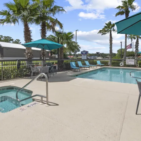 Hampton Inn Kingsland Отели в г. Кингсленд