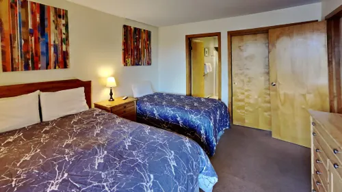 Breathtaking Lake Dillon Vista and Cozy Deck - Charming Mountain Retreat