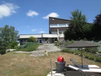 Logis Hotel les Gravades Ussel Hotel a Maussac