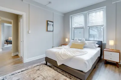 Charming Getaway with Modern Amenities - Stylish Comfort Retreat Hotels in Woodley Park