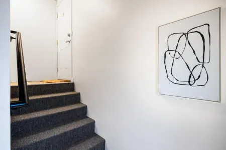 the susan: a cozy, comfy 1bd suite