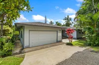 Tropical Oasis with Outdoor Living Spaces - Charming Hawaiian Retreat