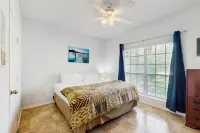 Cozy coastal home with covered porch and boat parking - dog-friendly Hotels in Fulton