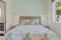 Charming Cottage with Pool and Tropical Garden - Delightful Oasis 카일루아 호텔