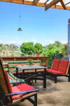 Cozy Living Space and Scenic Deck Views - Beautiful Scenic Retreat Hotels in Glendale
