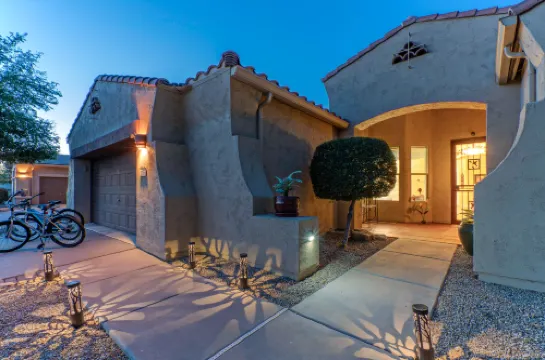 Mountain Views and Resort Amenities - Stunning Oasis Retreat