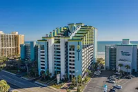 New King Suite | Monterey Bay | Modern Decor|Pools