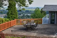 Stunning Views, Mid-Century Gem - Wine Country Haven