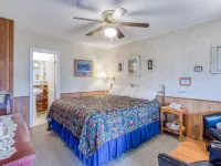 Ocean View Retreat - Lighthouse Paradise - Wifi, TV, Grill Hotels in Depoe Bay