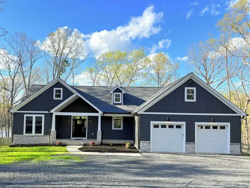 Waterfront! Laid Back at Lake Anna, new home, deep water cove, dock, fire pit!