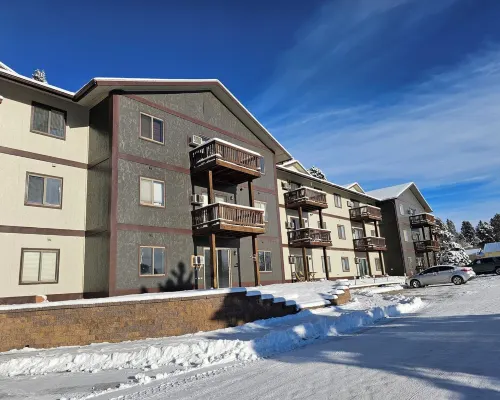 2 King Suites w/Private Baths, Near Deadwood & Terry Peak, Black Hills City View Hotels in Lead