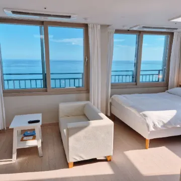 The First Ocean Songjeong