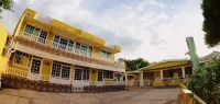 Hotel Campestre Dorado Sai - Parkplatz