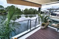 Dolphins Vacation Rental - vue mer