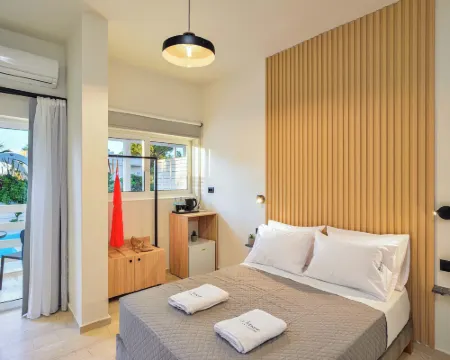 Eloque Simple Living Space Hotels in Daratso