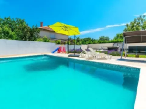 Comfort Apartments with Pool in Medulin Hotels in Medulin