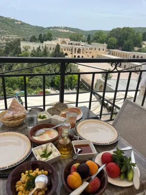 Beit Lebbos Boutique Hotel - Pysäköinti