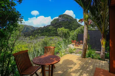 Punakaiki Beach Camp Отели рядом с достопримечательностью «Панкейк Рокс Лукаут»