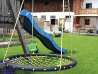 레오강 스키 슬로프 근처의 샬레