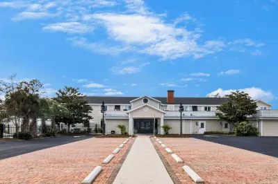 The Port Inn and Cottages, Ascend Hotel Collection Hotel di Port St. Joe